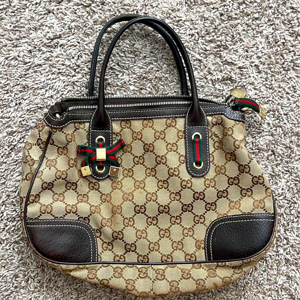 Small Gucci handbag